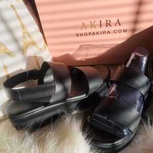 AKIRA Chunky sandal